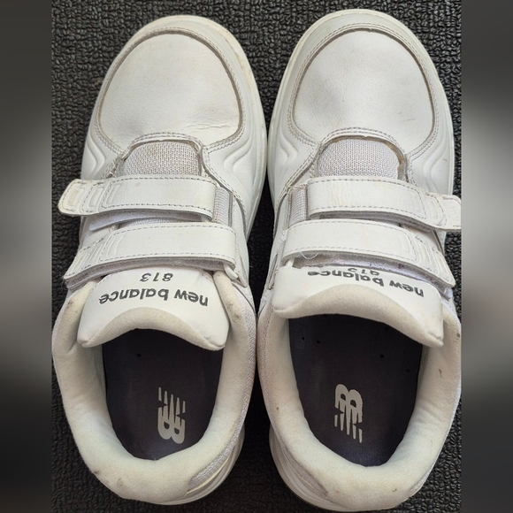 New Balance White Sneakers with Hook-and-Loop Straps - Picture 2 of 10